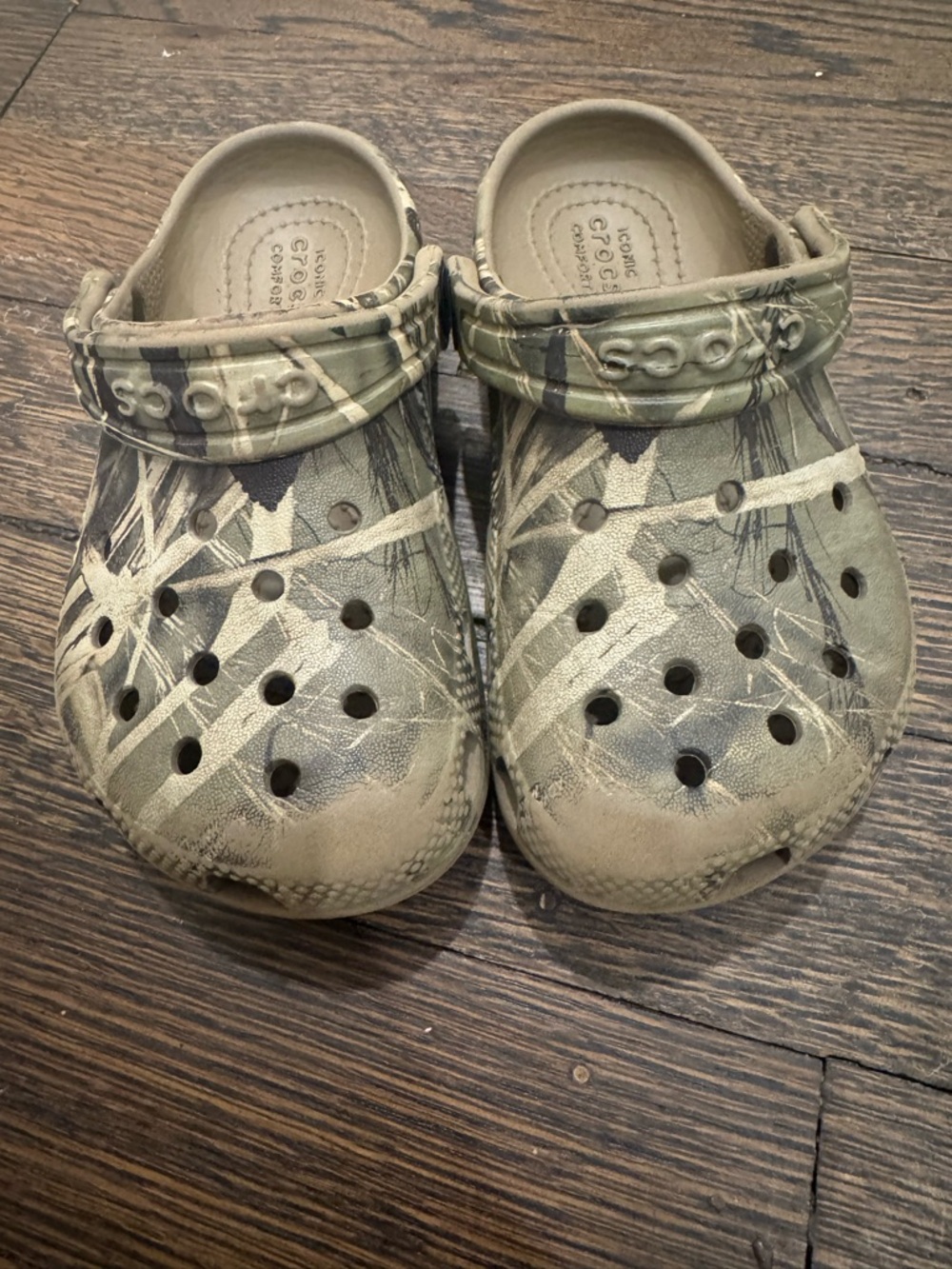 Camo Crocs. Size 9 toddler. - Picture 4 of 8